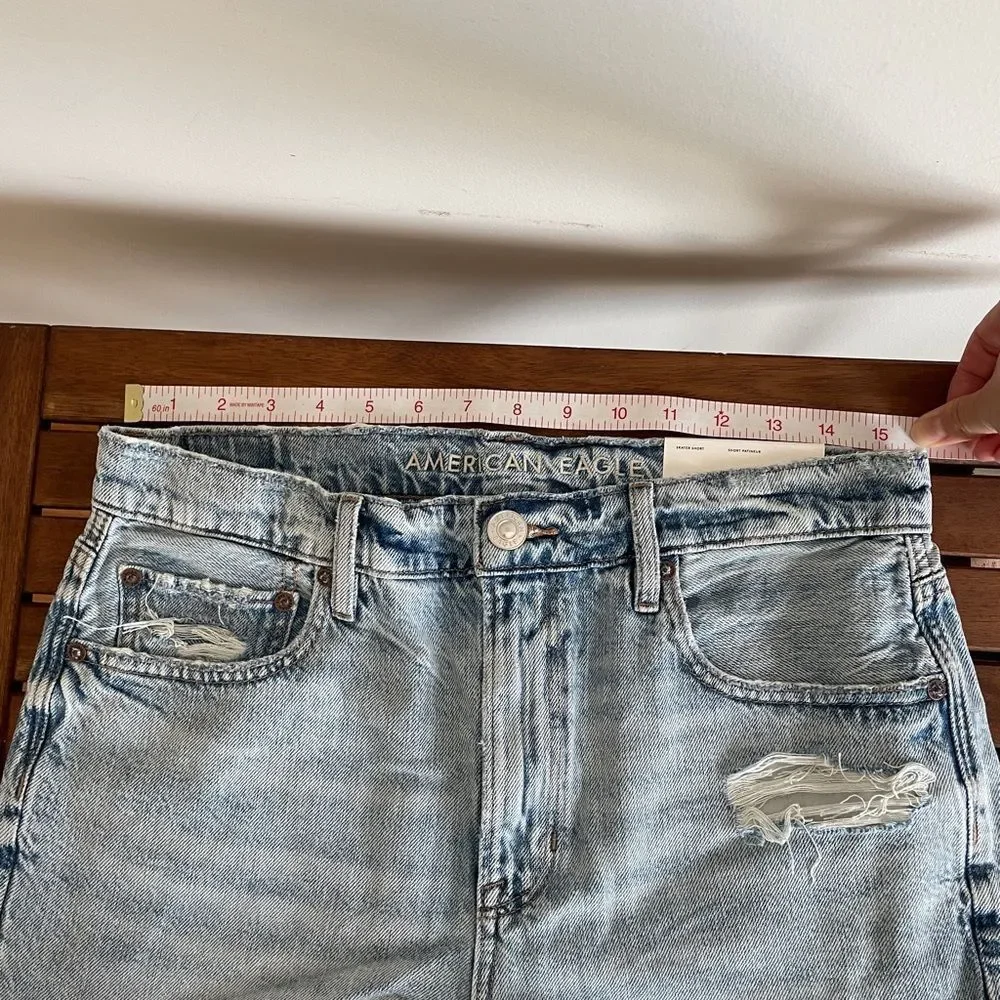 NWT American Eagle Denim Baggy Short size 6 MSRP$60